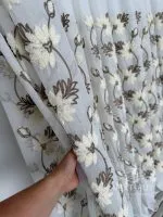 Турецький тюль з об’ємною 3D-вишивкою Brunella Ivory Bloom, білий з кремово-коричневими квітами, арт. 860 - Зображення 2