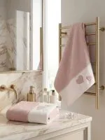 Maison Dor Monique Hearts rose махровий рушник для сауни 85х150