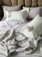 Комплект постільної білизни з вишивкою і пледом Babil євро 200х220 Туреччина